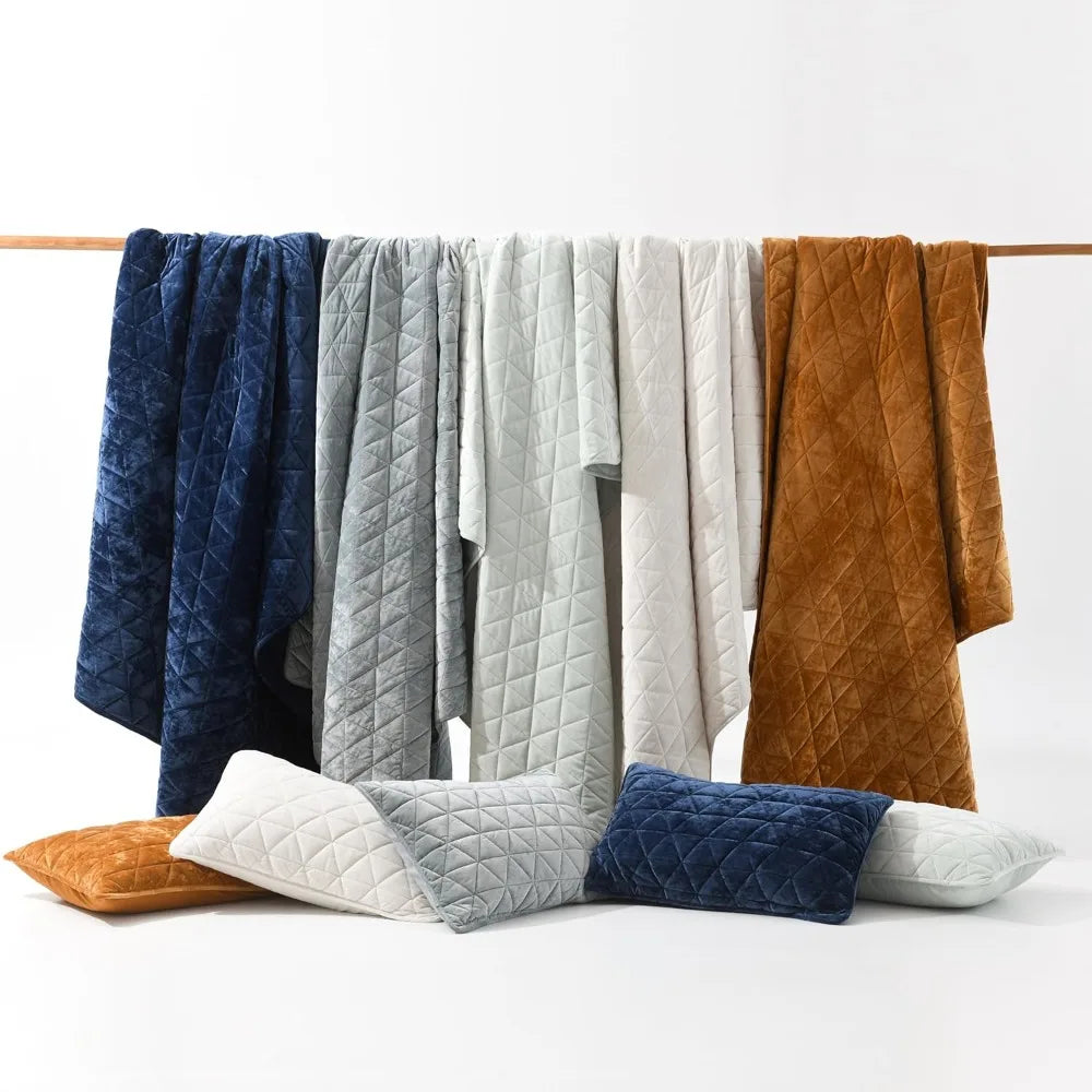 Luxurious Navy Blue Velvet Quilt Set – Plush, Lightweight & All-Season Comfort