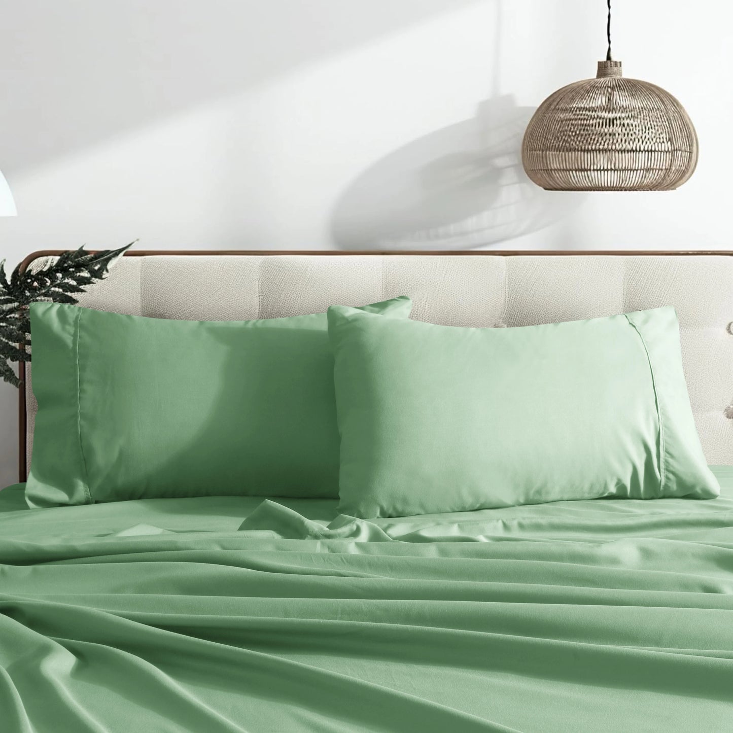 Luxury 4-Piece Microfiber Bed Sheet Set – Ultra Soft, Hotel-Quality Sheets with Fitted Sheet, Flat Sheet & Pillowcases