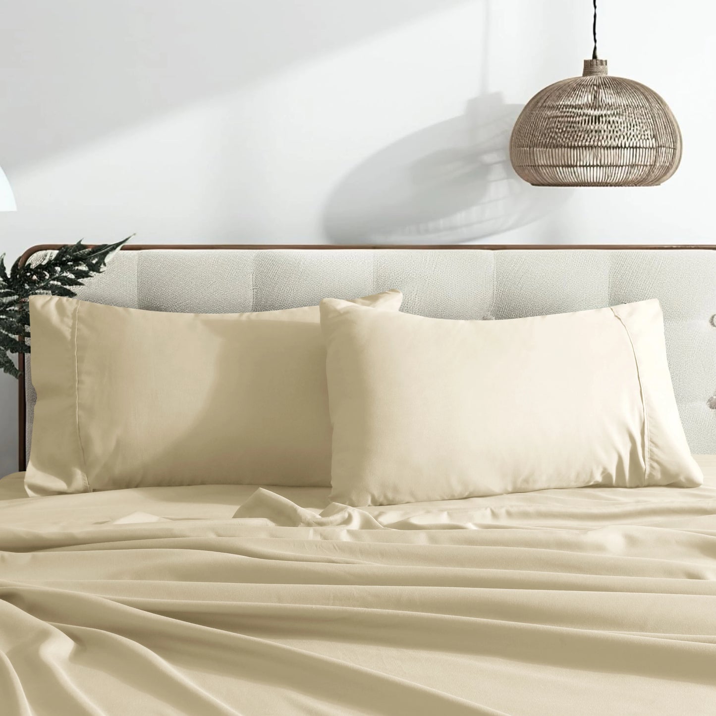 Luxury 4-Piece Microfiber Bed Sheet Set – Ultra Soft, Hotel-Quality Sheets with Fitted Sheet, Flat Sheet & Pillowcases