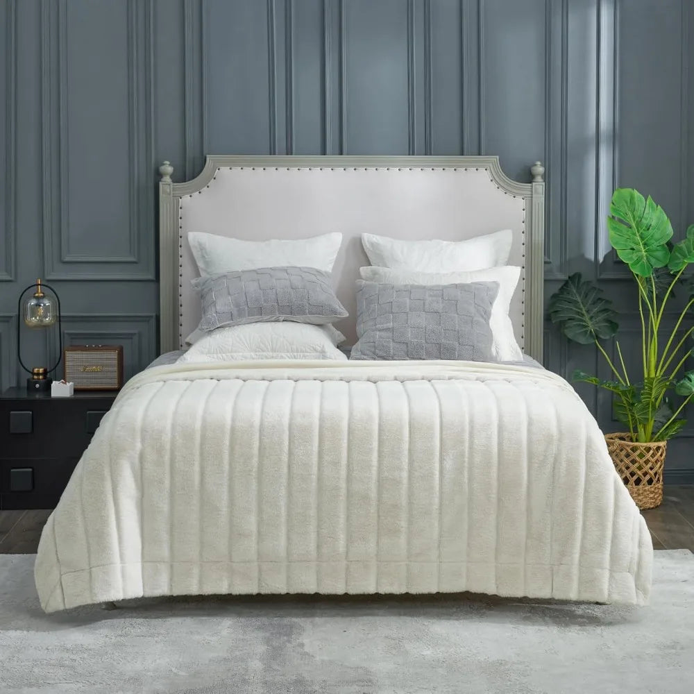 Beige Faux Fur Throw Blanket – Plush, Warm, and Stylish, 90x90 Inches