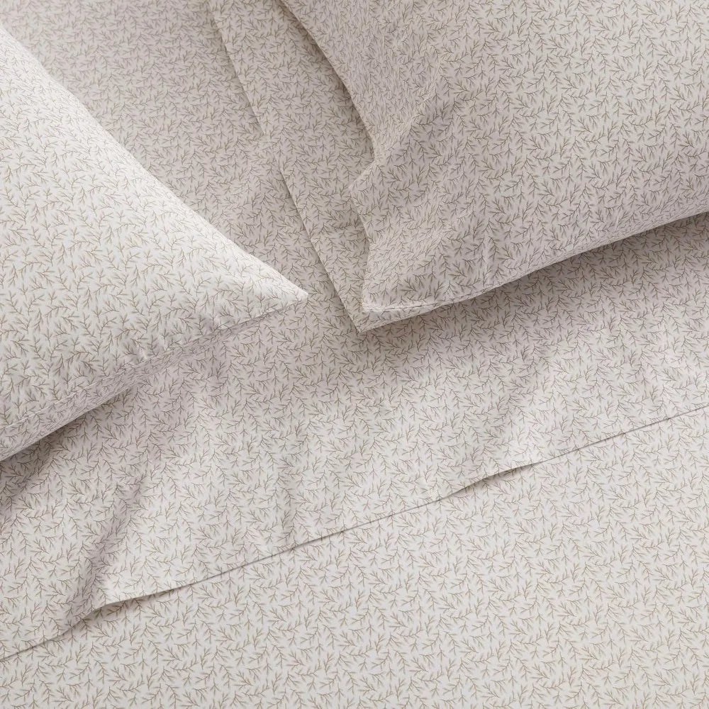 Martha Stewart Home 100% Cotton Percale Sheet Set – Queen Size (Leaves Beige)