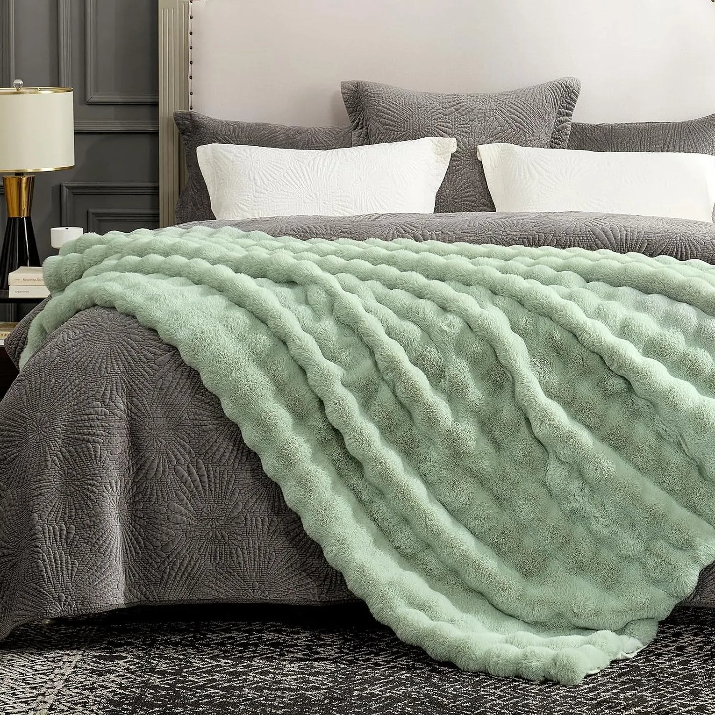 Sage Green Faux Fur Throw Blanket – 50x60 Inches, Soft & Plush