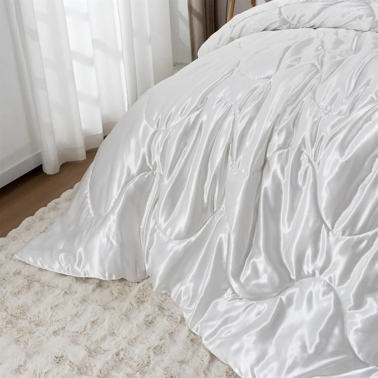 3pcs Reversible Satin Bedding Set – Luxury Soft Comforter with 2 Pillowcases, All-Season Duvet