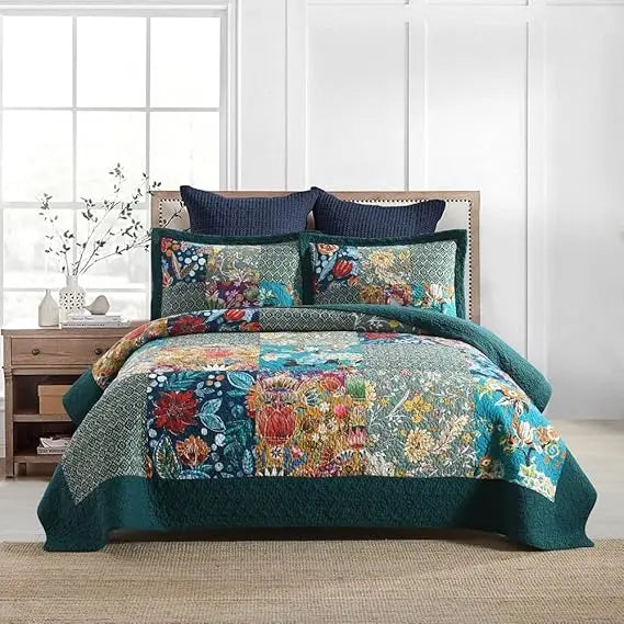 Cotton Quilted Bedspread Set – Reversible Patchwork Floral Design in Turquoise, King Size