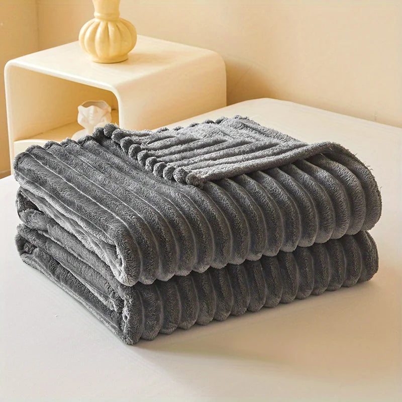 Milk Velvet/Flannel Blanket – Soft, All-Season, Machine-Washable for Bed & Sofa