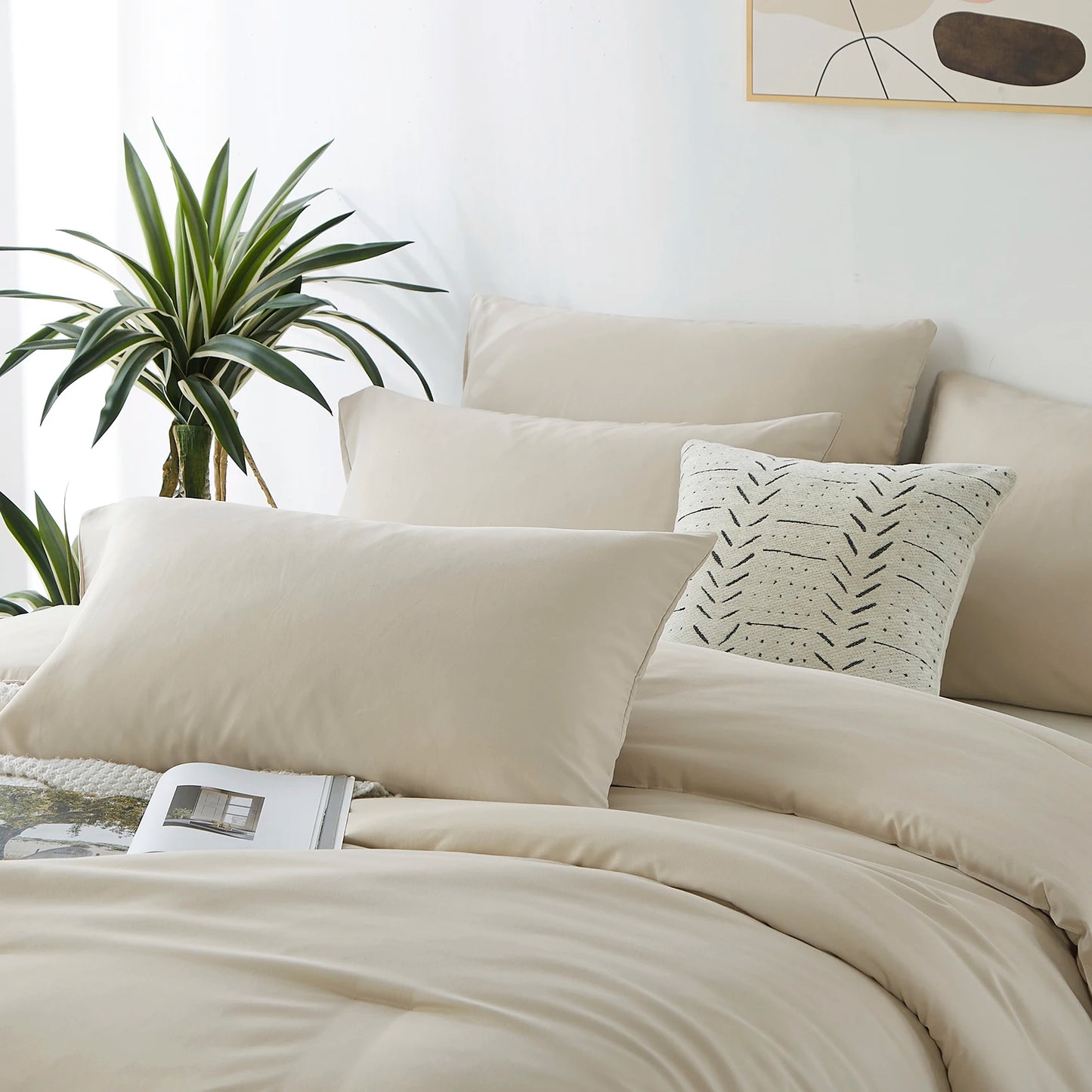 Soft Microfiber Comforter Set – Lightweight, Durable & Stylish Bedding for All Seasons