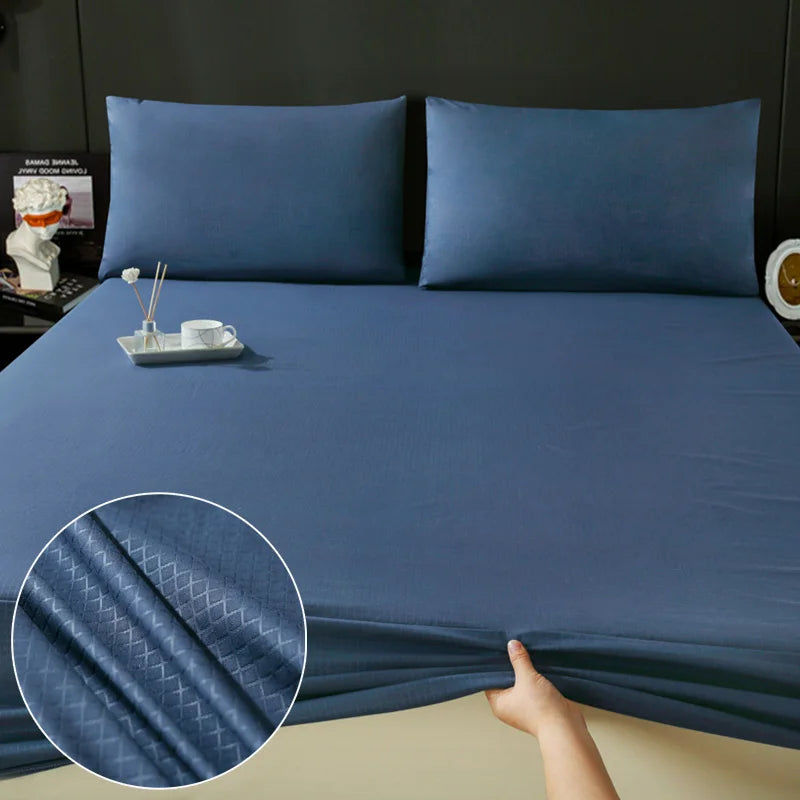 1pc Waterproof Checkered Bed Cover – Stain-Resistant, Machine-Washable