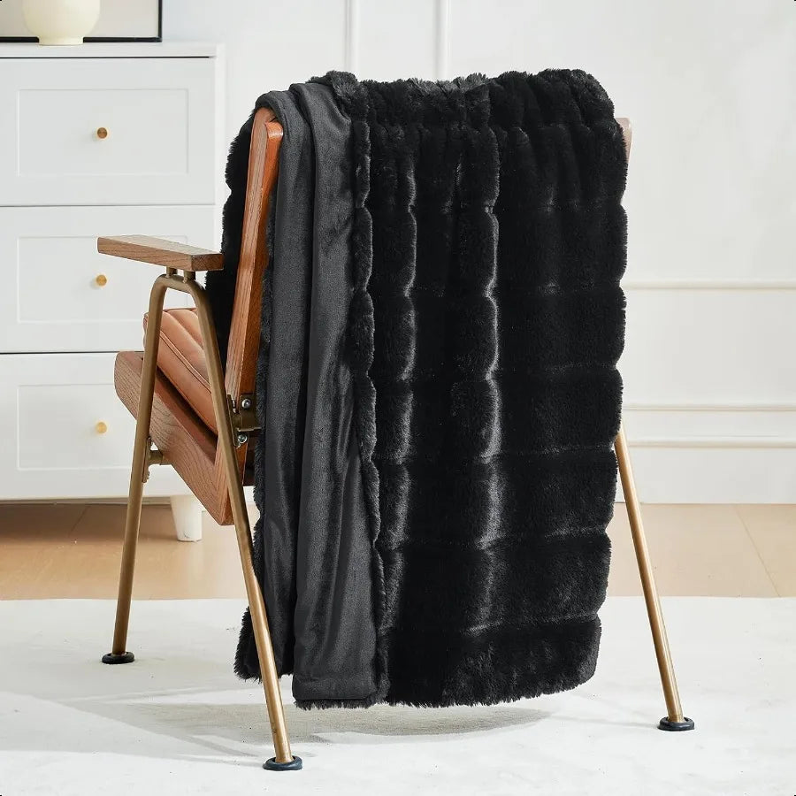 Black Faux Fur Throw Blanket – 60x80 Inches, Cozy & Plush