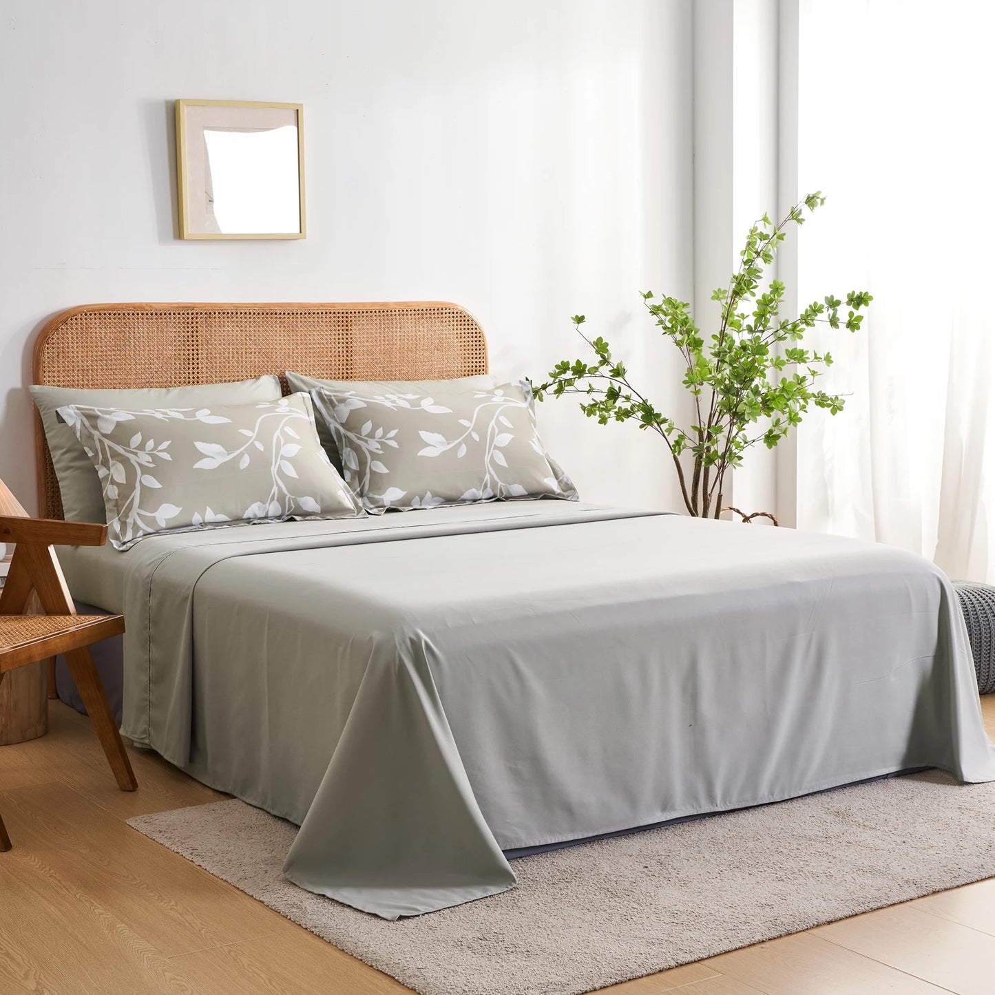 7-Piece Leaf Print Comforter Set Queen – Soft, Cozy, All-Season Bedding