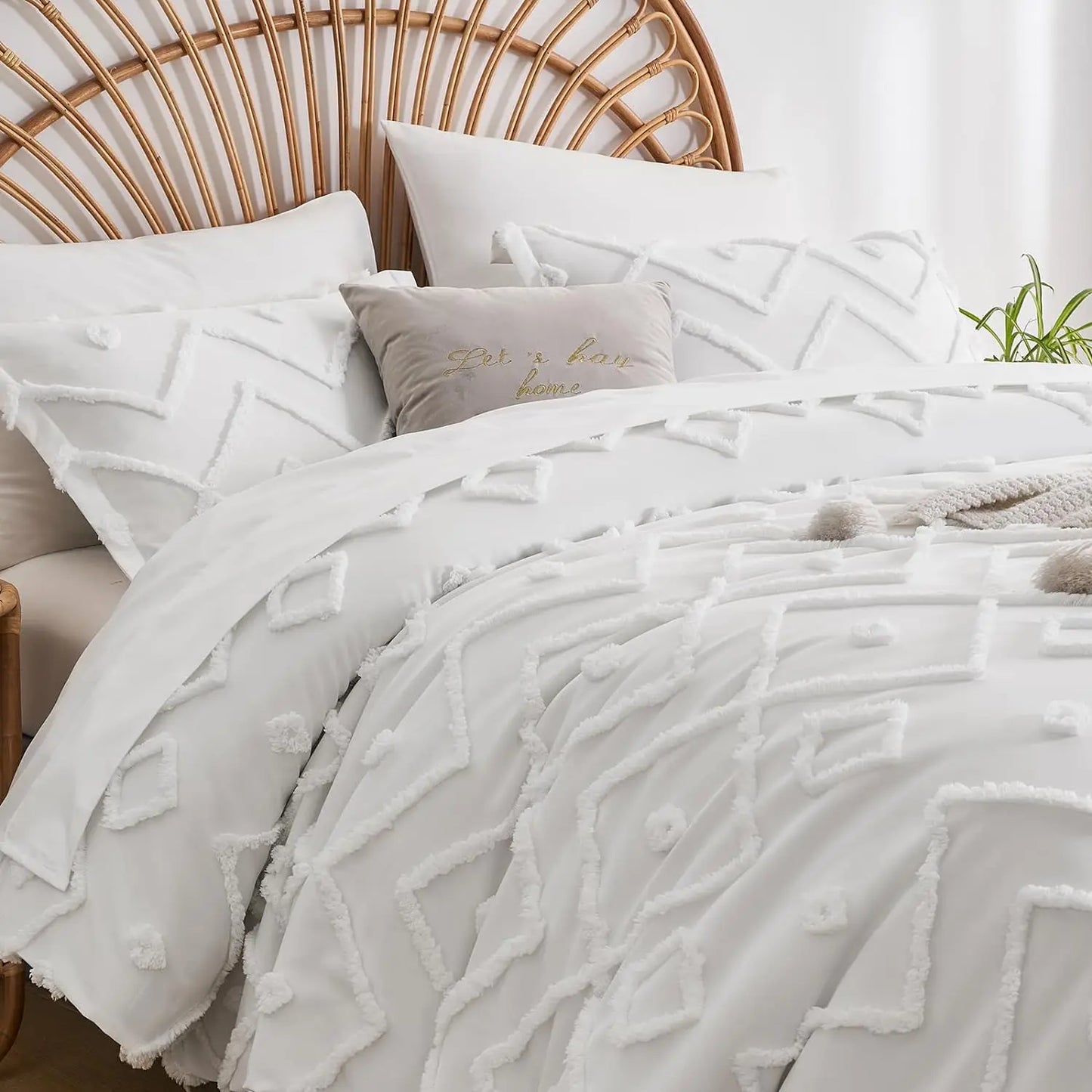 Tufted Boho Comforter Set – Farmhouse Shabby Chic Embroidery, Queen & King