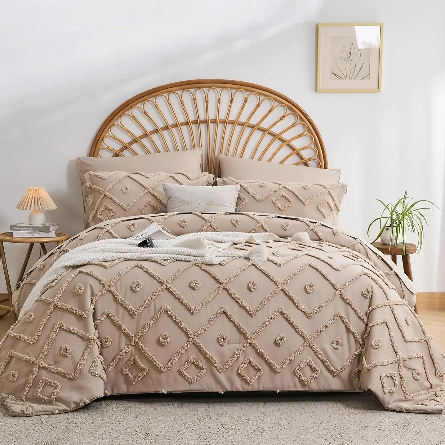 7-Piece Tufted Quilt Bedding Set – Soft Microfiber Lightweight Comforter Set for All Seasons