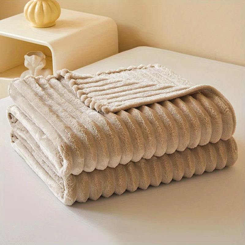 Milk Velvet/Flannel Blanket – Soft, All-Season, Machine-Washable for Bed & Sofa