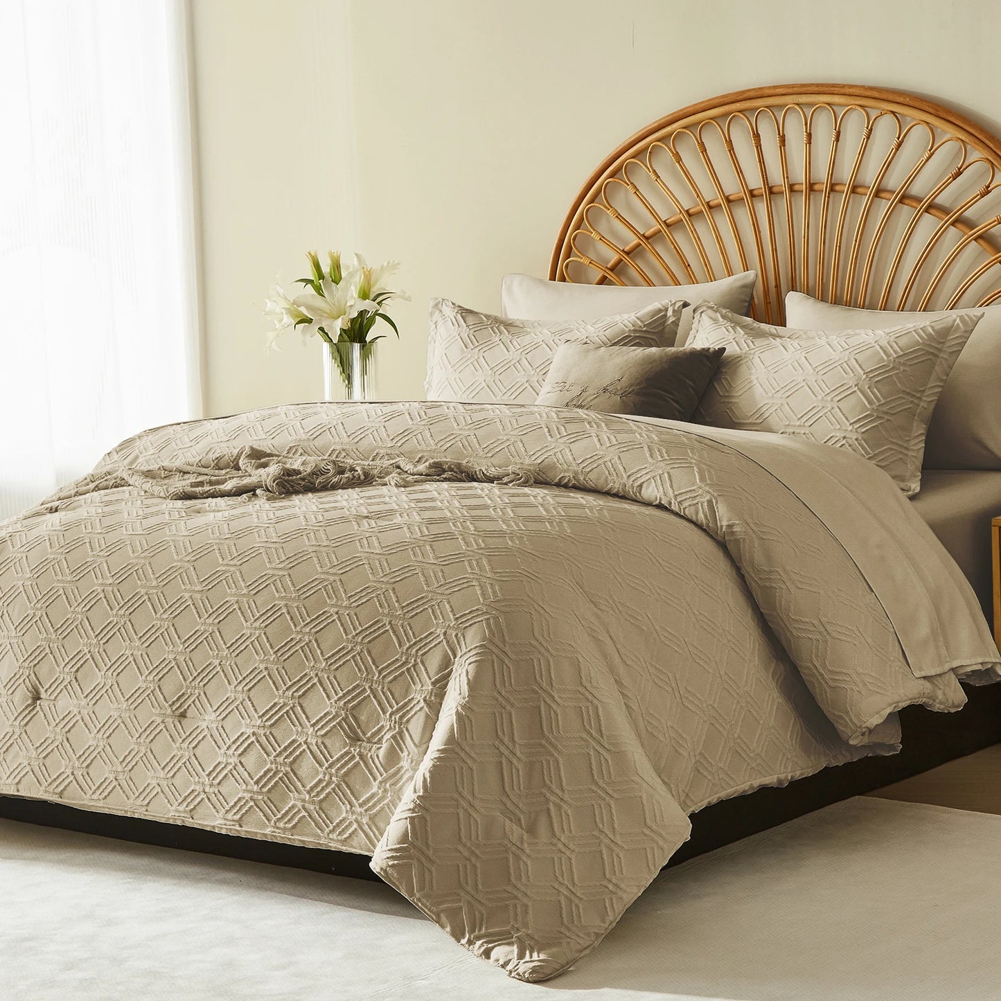 7-Piece Embossed Comforter Set – Super Soft, Breathable & All-Season Luxury Bedding