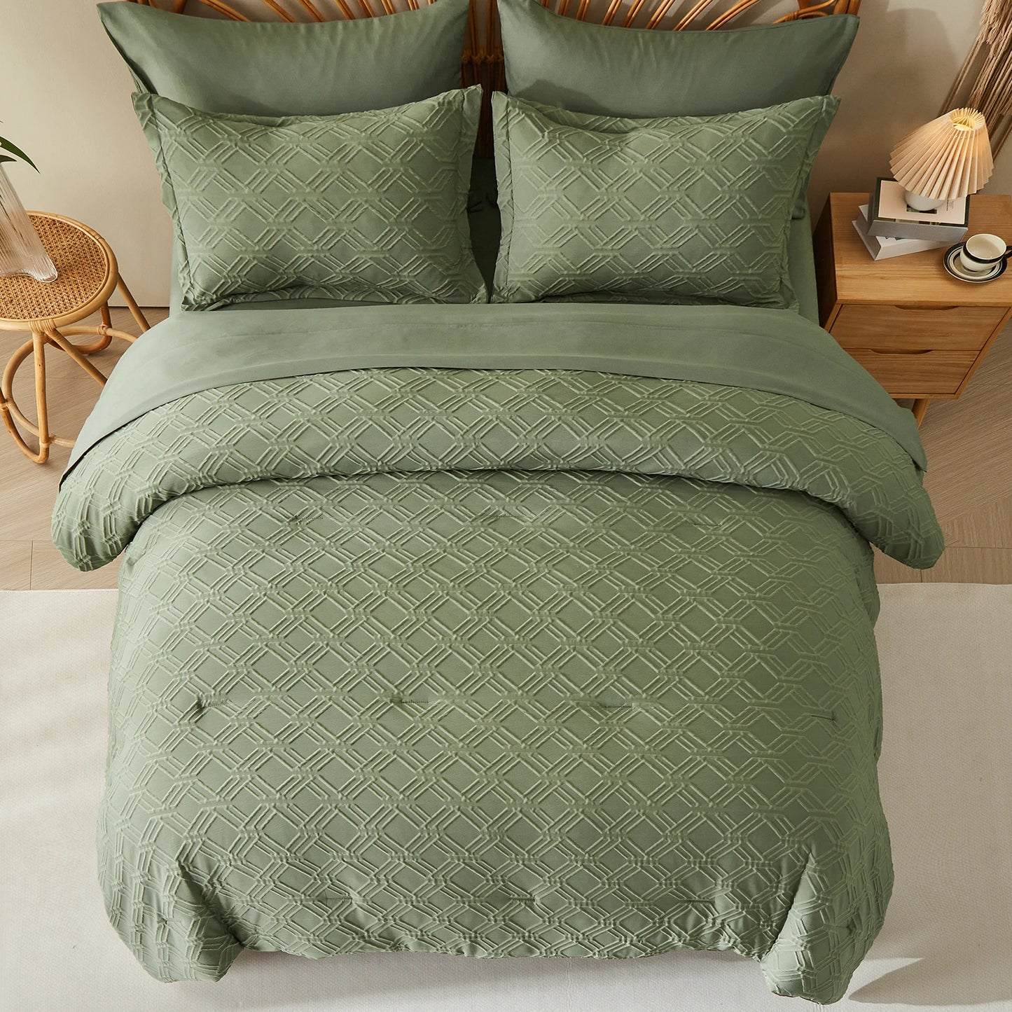 7-Piece Embossed Comforter Set – Super Soft, Breathable & All-Season Luxury Bedding
