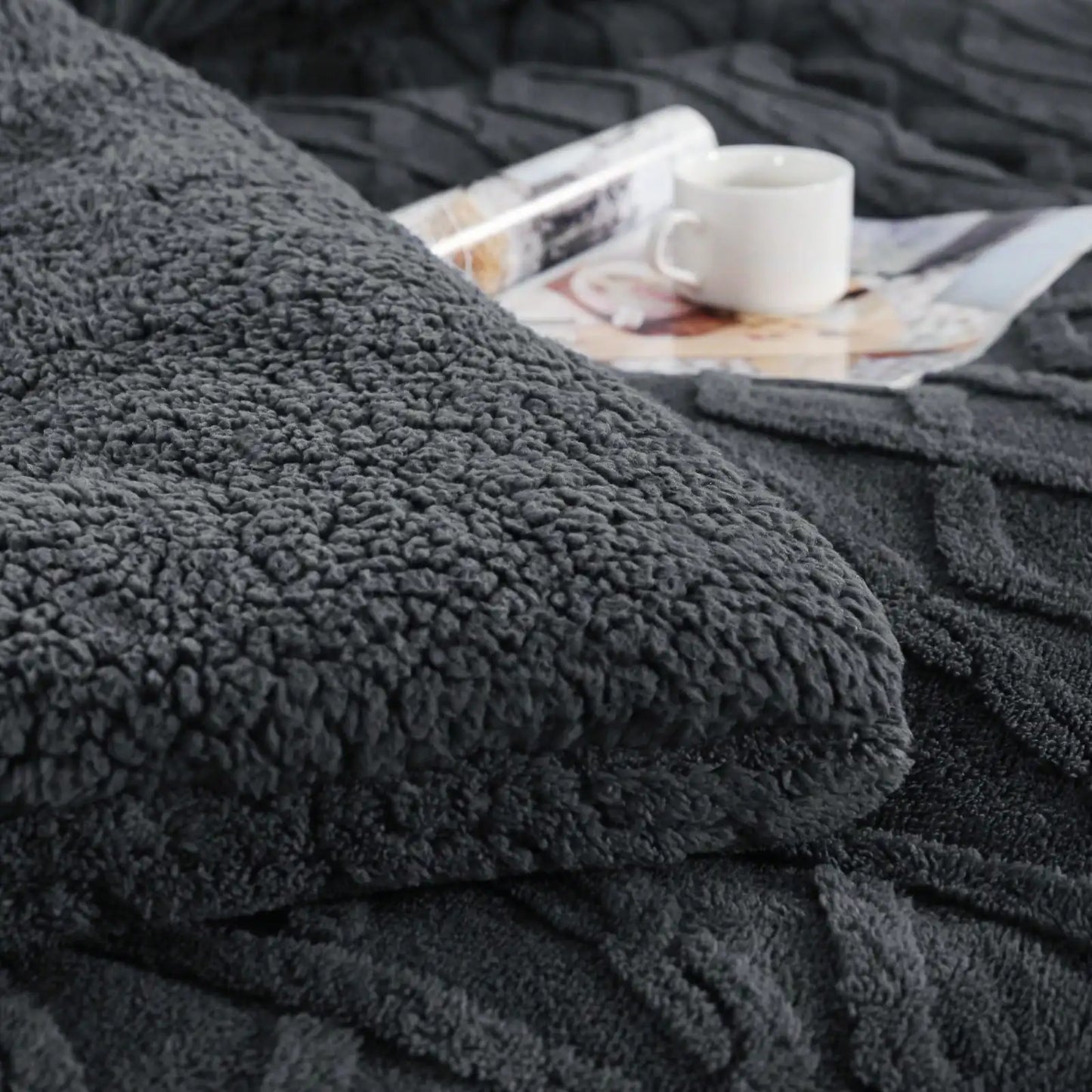 Thick Ultra-Soft Taffeta Comforter – Navy Blue  Warm & Cozy Winter Quilt | Double-Sided Velvet & Plush Blanket | Washable