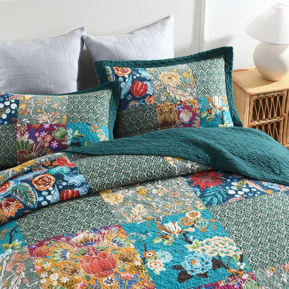 Cotton Quilted Bedspread Set – Reversible Patchwork Floral Design in Turquoise, King Size