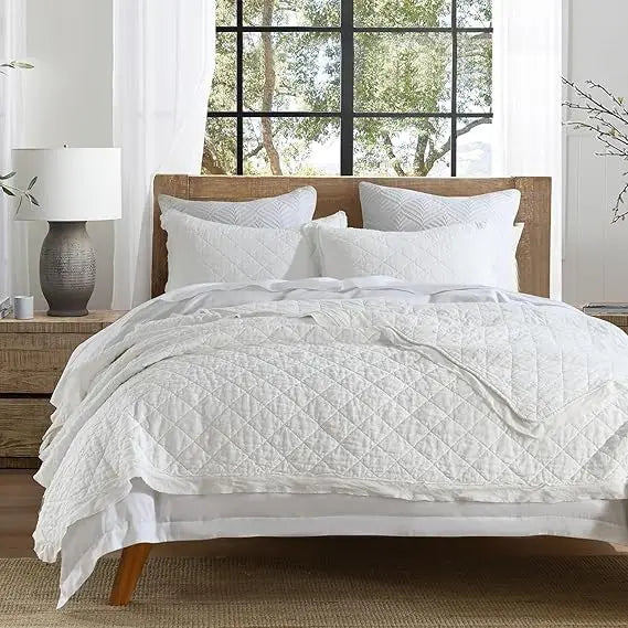 King Size Linen-Cotton Quilt Set – Pre-Washed White, Diamond Stitch Pattern, Pillow Shams Included