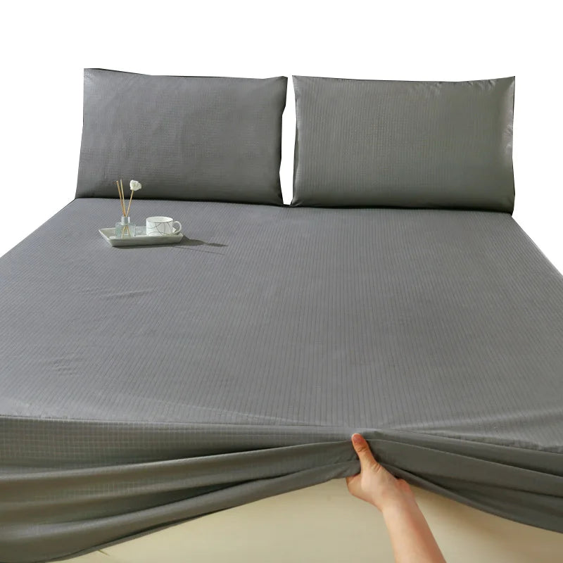 1pc Waterproof Checkered Bed Cover – Stain-Resistant, Machine-Washable