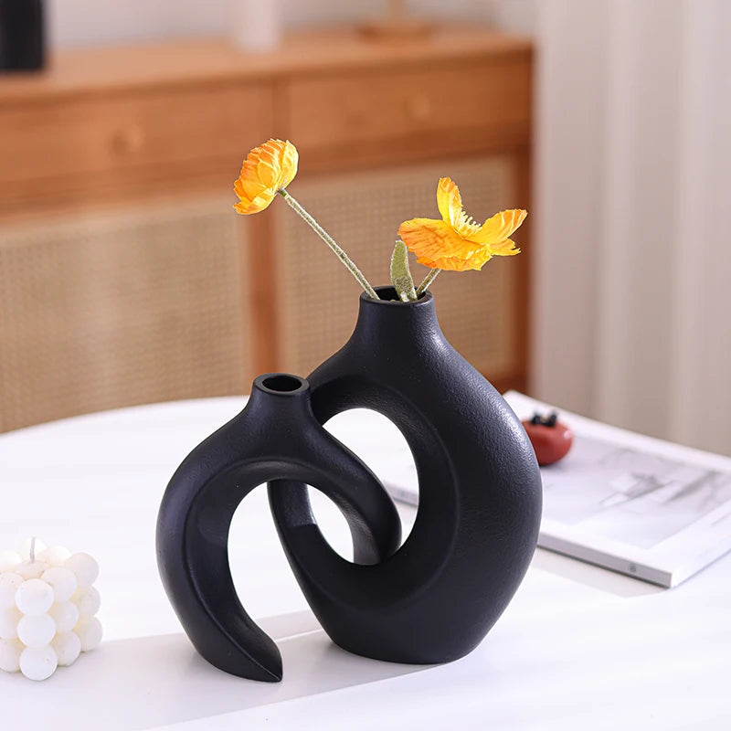 2-Piece Ceramic Vase Set – Modern Decorative Art for Living Room & Bedroom