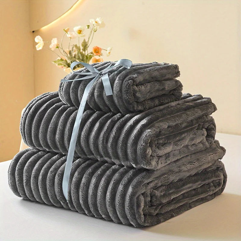 Milk Velvet/Flannel Blanket – Soft, All-Season, Machine-Washable for Bed & Sofa