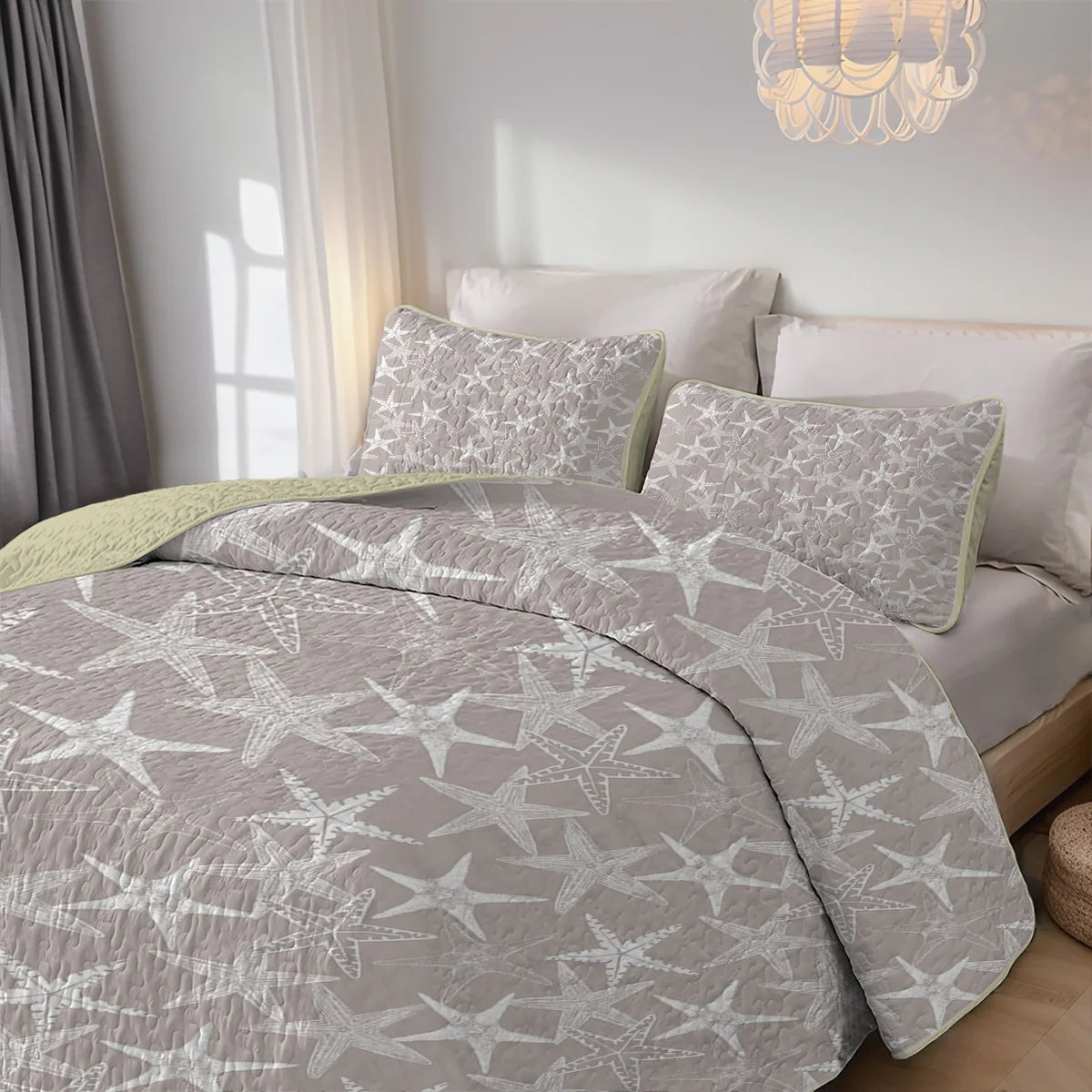 Chic Stars Printed Comforter Set – Cal King, Durable & Breathable, Summer Bedding