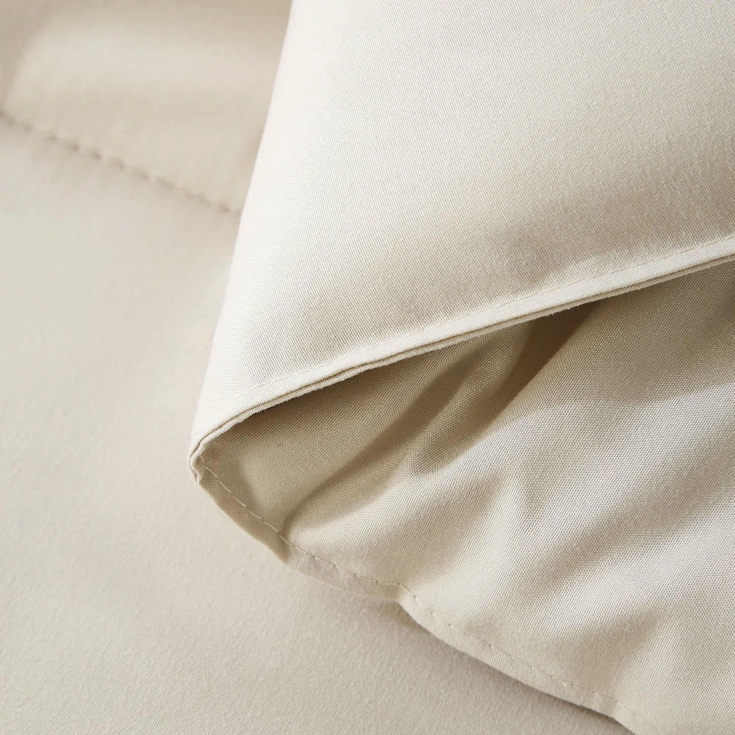 Soft Microfiber Comforter Set – Lightweight, Durable & Stylish Bedding for All Seasons