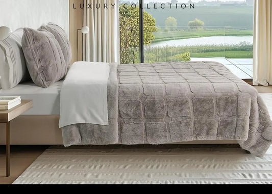Luxury Faux Fur Comforter Set – Queen Size, Ultra Soft 3-Piece Bedding ❄️🛏️