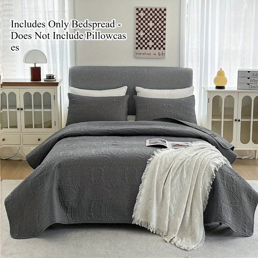 1-Pc Modern Coin Pattern Bed Quilt – Soft, Lightweight, Reversible, All-Season