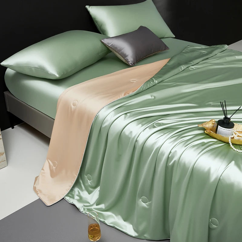 Luxury Mulberry Silk Throw Blanket – Lightweight, Cooling, and Ultra-Smooth