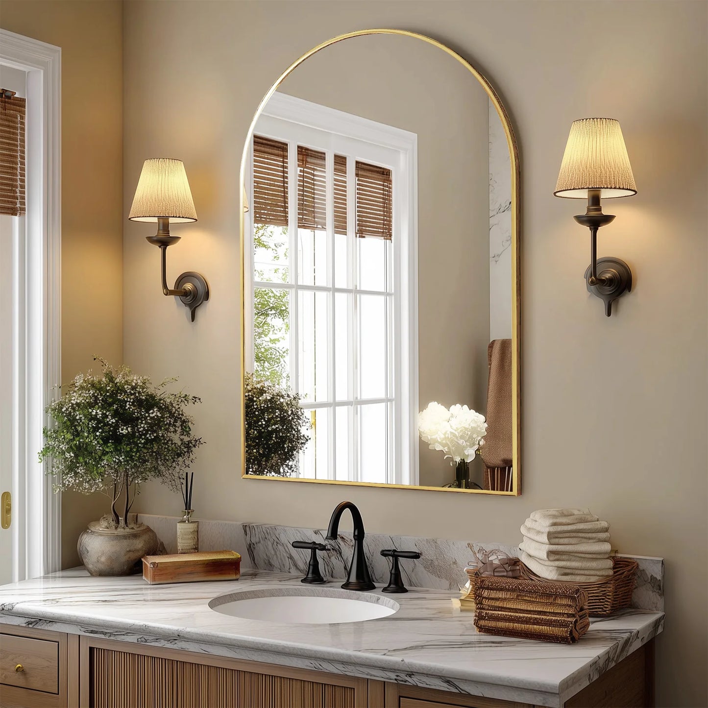 Arched Metal Framed Bathroom & Wall Mirror – Modern Wall Decor