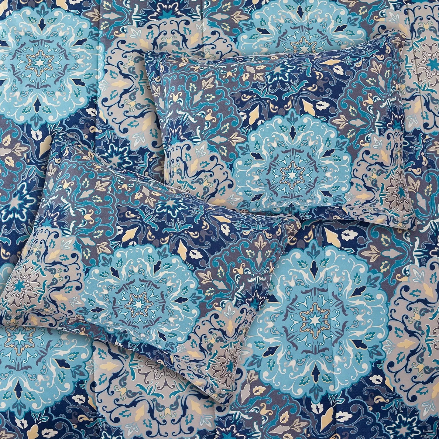 Jacquard Microfiber Comforter – Soft & Reversible Bedspread