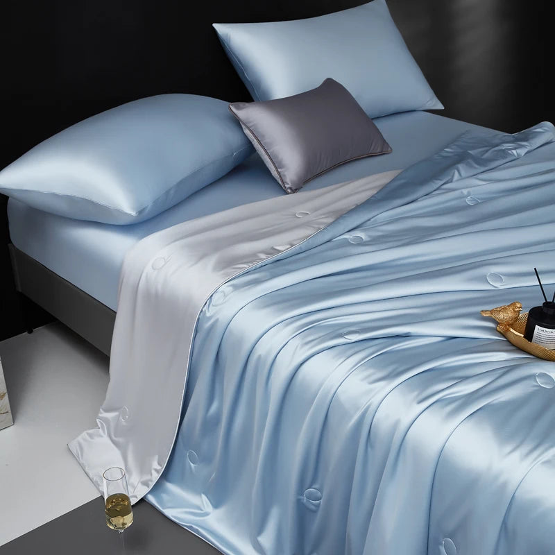 Luxury Mulberry Silk Throw Blanket – Lightweight, Cooling, and Ultra-Smooth