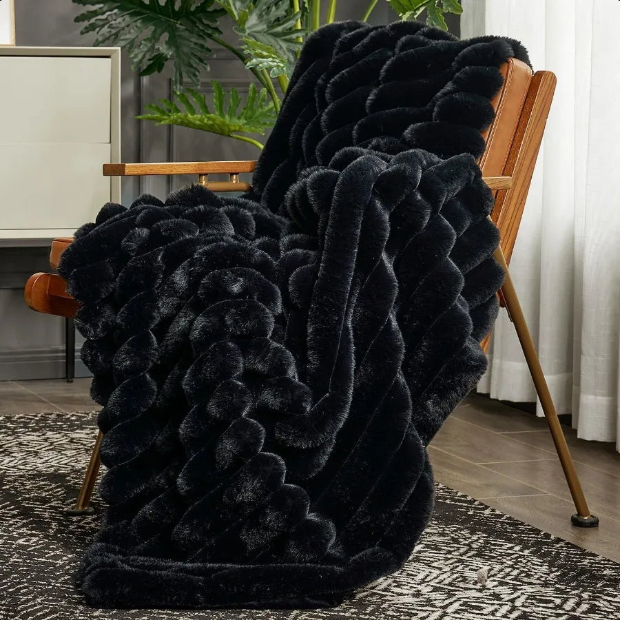 Black Faux Fur Throw Blanket – 50x60 Inches, Cozy & Plush