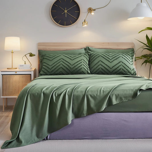 7-Piece Cut Flower Quilt Set – Soft, Comfortable Bedding for All Seasons