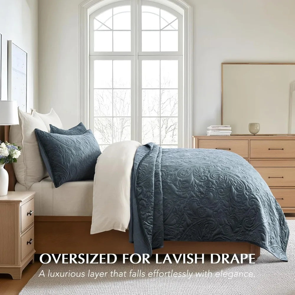 Luxury Pearl Velvet King Quilt Set – Soft Paisley Comforter with Pillow Shams 🛏️💎