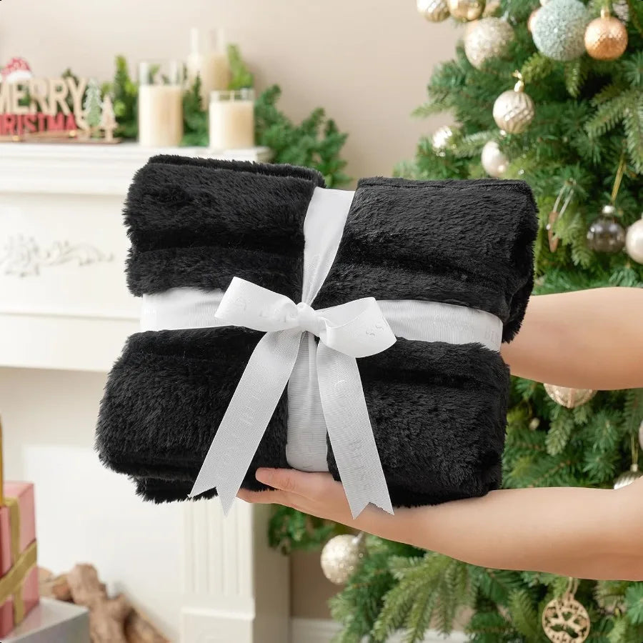 Black Faux Fur Throw Blanket – 60x80 Inches, Cozy & Plush