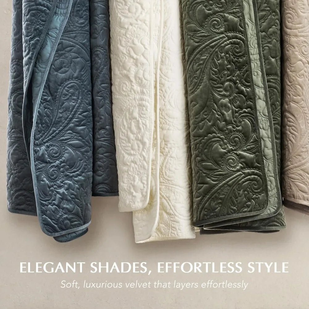 Luxury Pearl Velvet King Quilt Set – Soft Paisley Comforter with Pillow Shams 🛏️💎