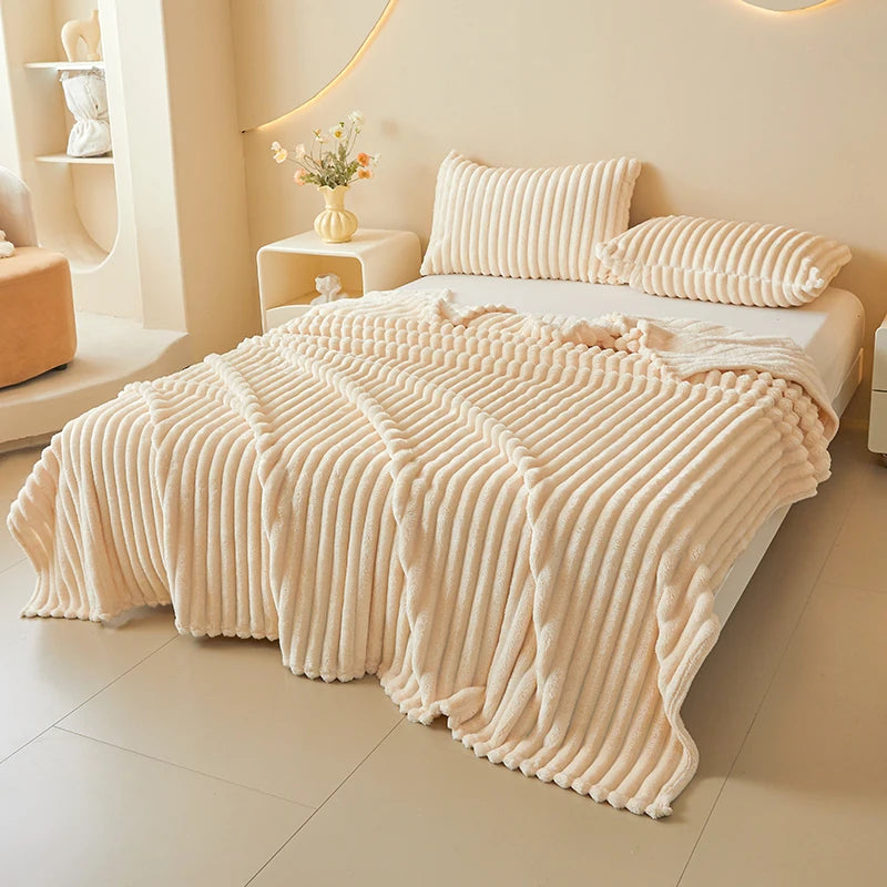Milk Velvet/Flannel Blanket – Soft, All-Season, Machine-Washable for Bed & Sofa